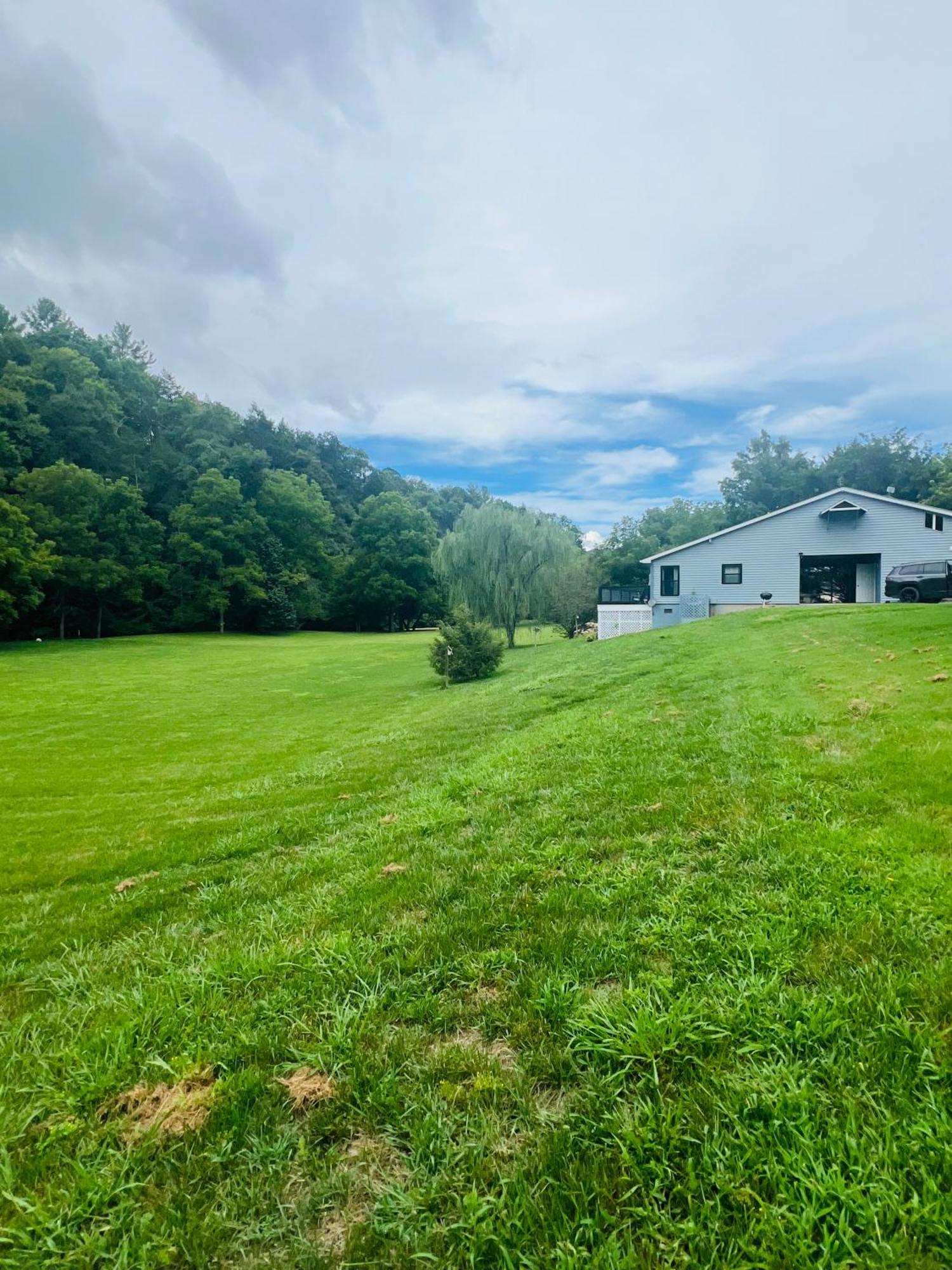 Firefly Fields 2-Acres With Guest House, Game Room, Mountain & River Views Севьервилл Экстерьер фото
