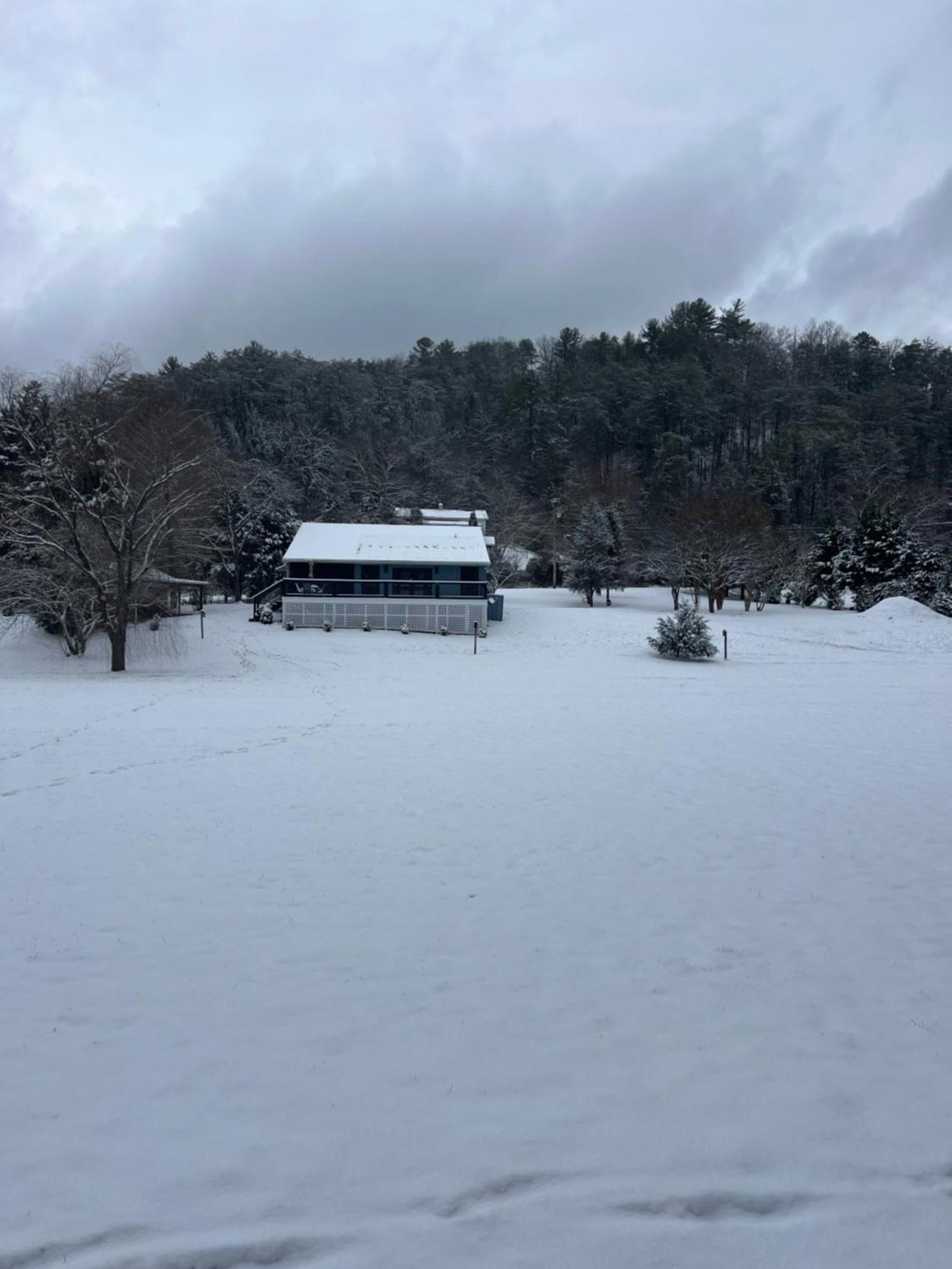 Firefly Fields 2-Acres With Guest House, Game Room, Mountain & River Views Севьервилл Экстерьер фото